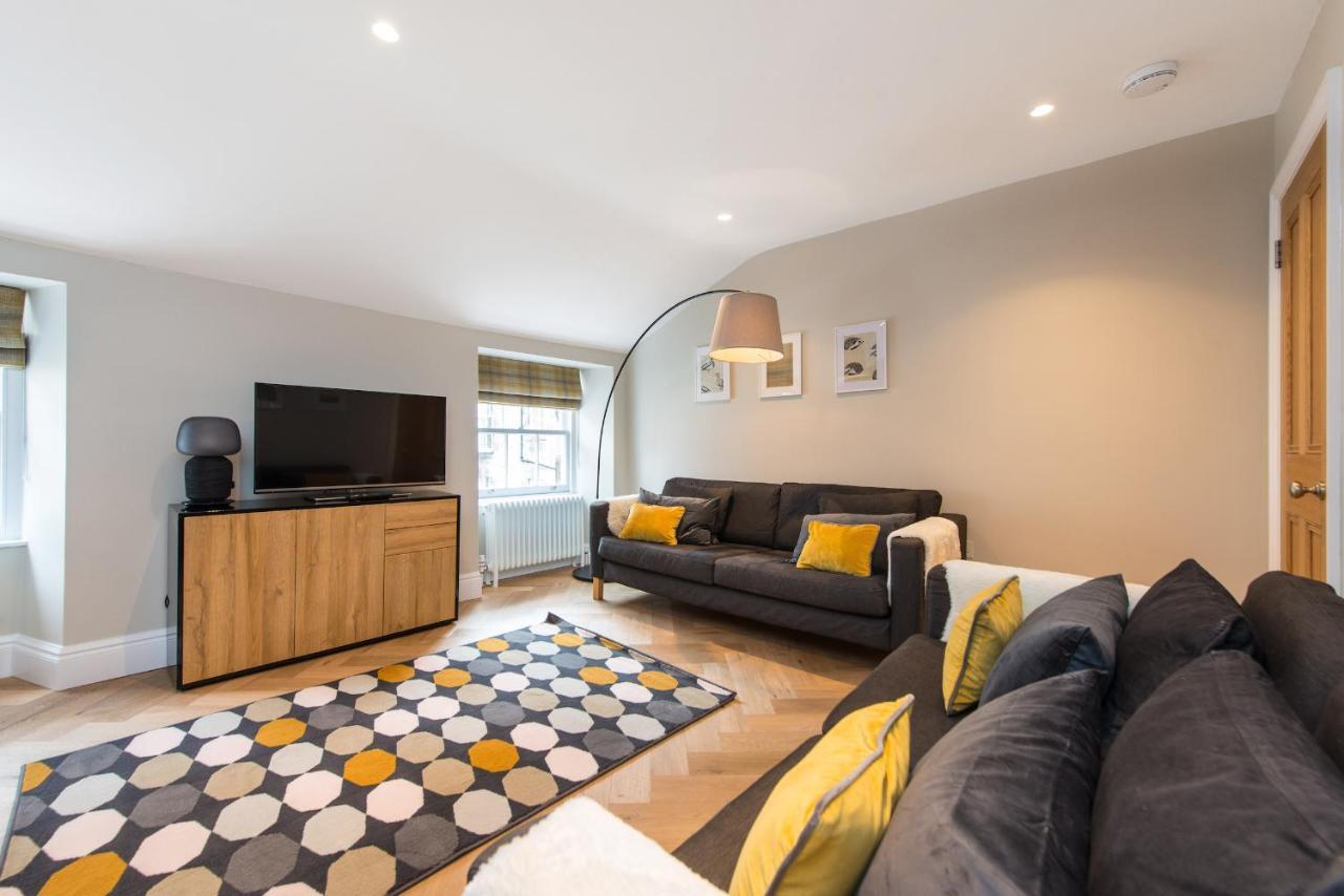 Centre, Newly Refurbished Stylish EDI