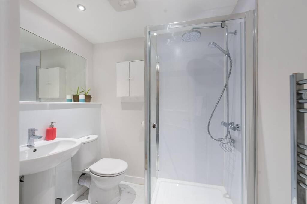 Newly Refurbished Centre Chic Pad Edinburgh
