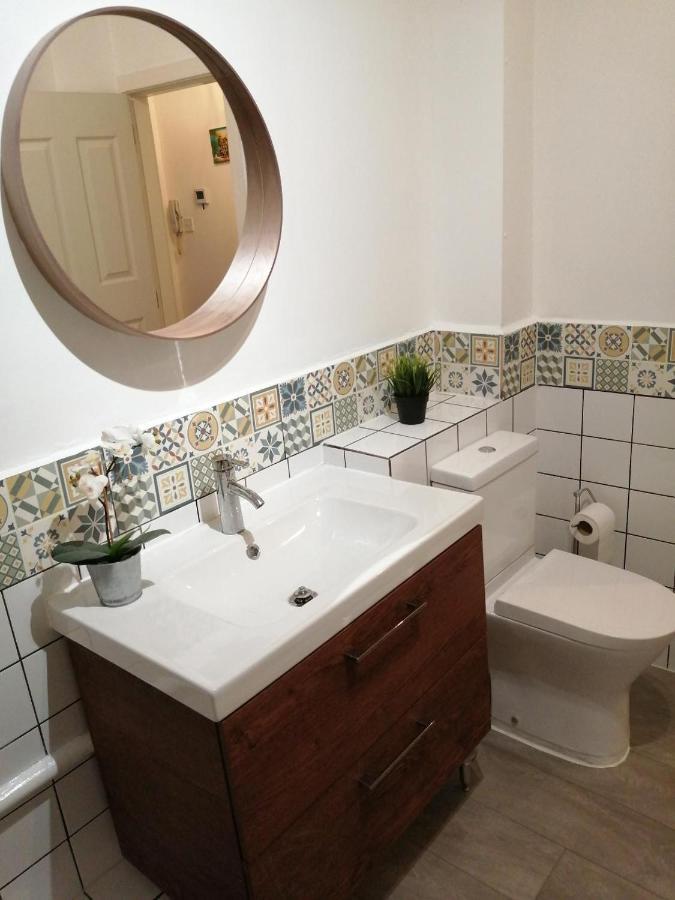 Historic Mill Flat In Leith Apartment