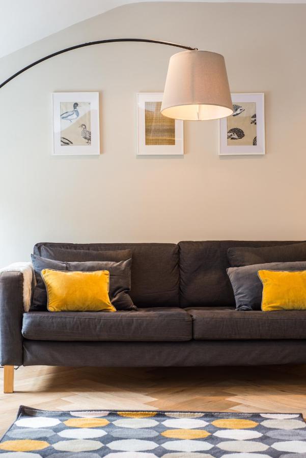 Centre, Newly Refurbished Stylish * EDI