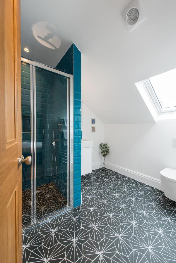 Centre, Newly Refurbished Stylish EDI