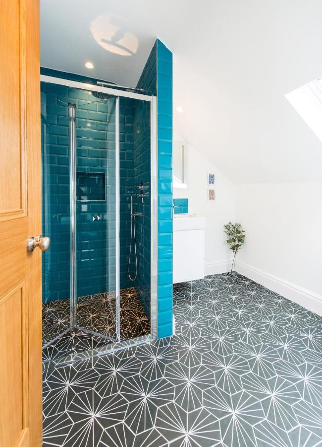 Centre, Newly Refurbished Stylish