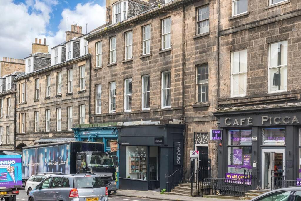 Newly Refurbished Centre Chic Pad Edinburgh