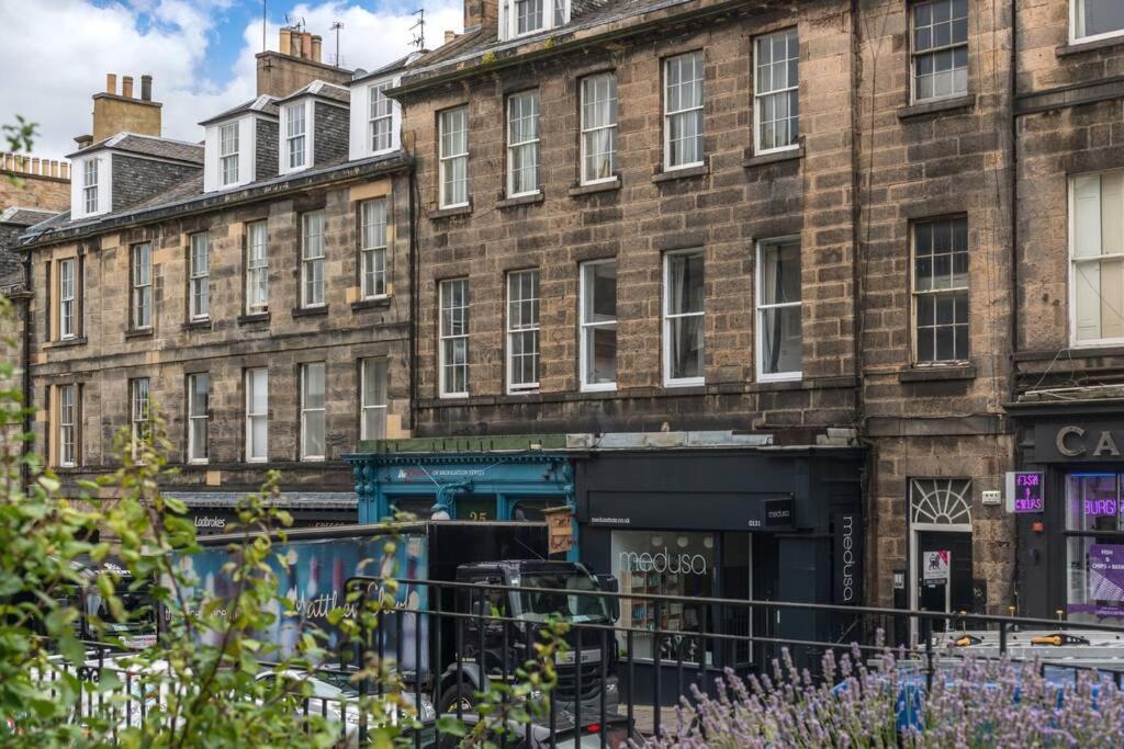 Newly Refurbished Centre Chic Pad Apartment *
