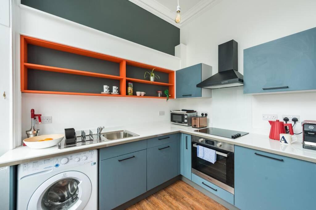 Newly Refurbished Centre Chic Pad Apartment