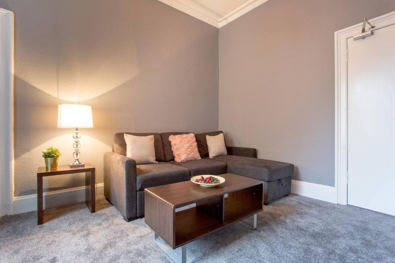 Stunning 2-bed In Appartement