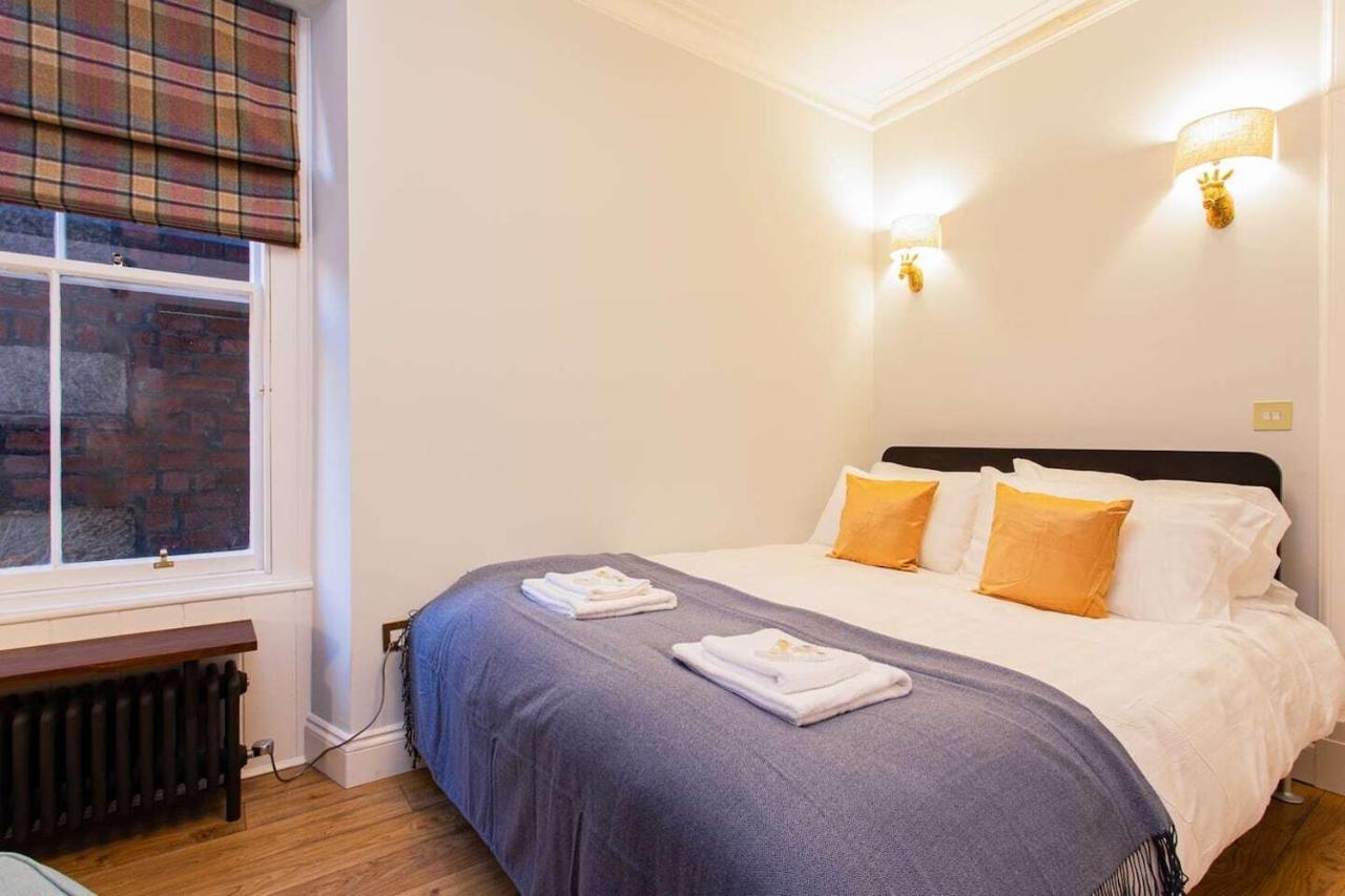Upper Bow - Luxurious, Modern 1br Near Castle Apartment