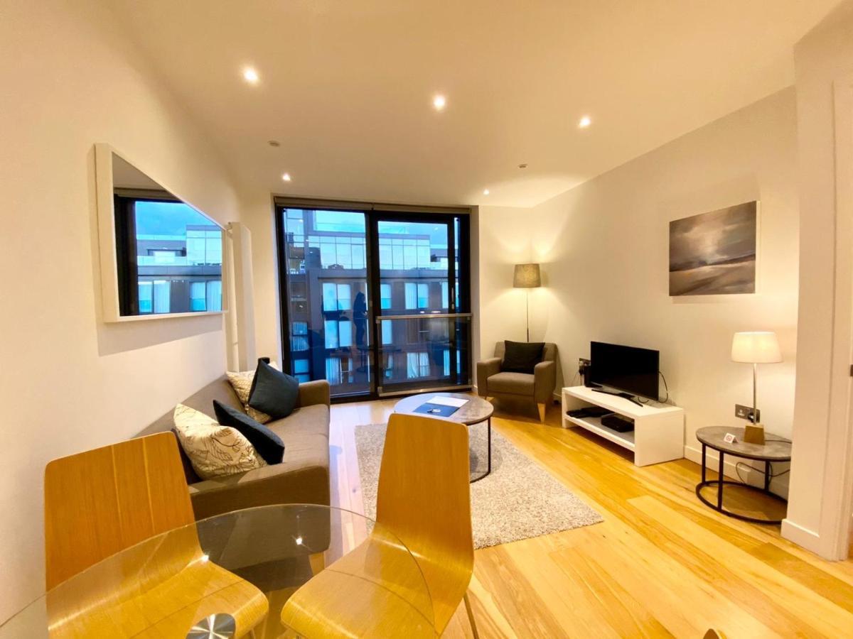 Aparthotel Quartermile Serviced *