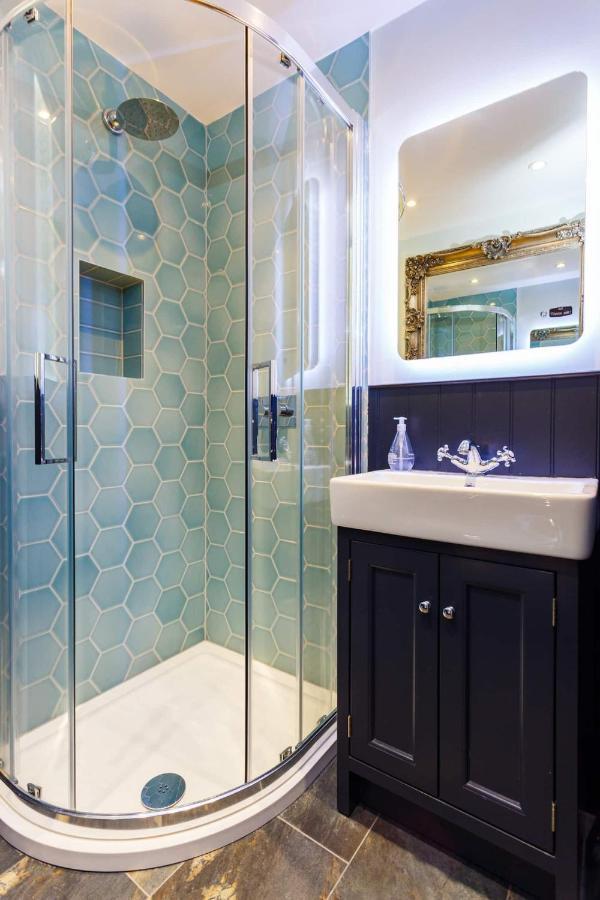 Upper Bow - Luxurious, Modern 1br Near Castle