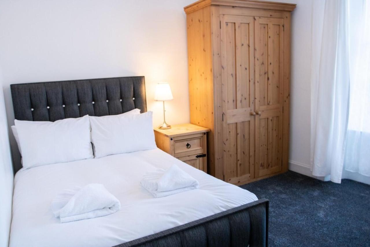 2 Bedroom Property Near Old Town And Grassmarket Apartment *