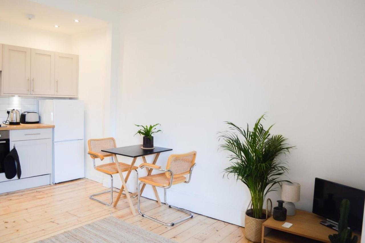 Apartment Modern 1 Bedroom Flat In The Heart Of *