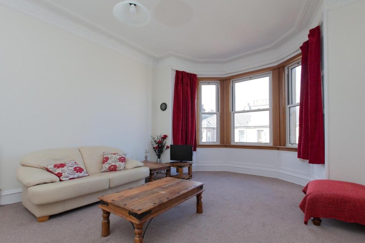 Spacious And Bright Polworth Flat Edinburgh