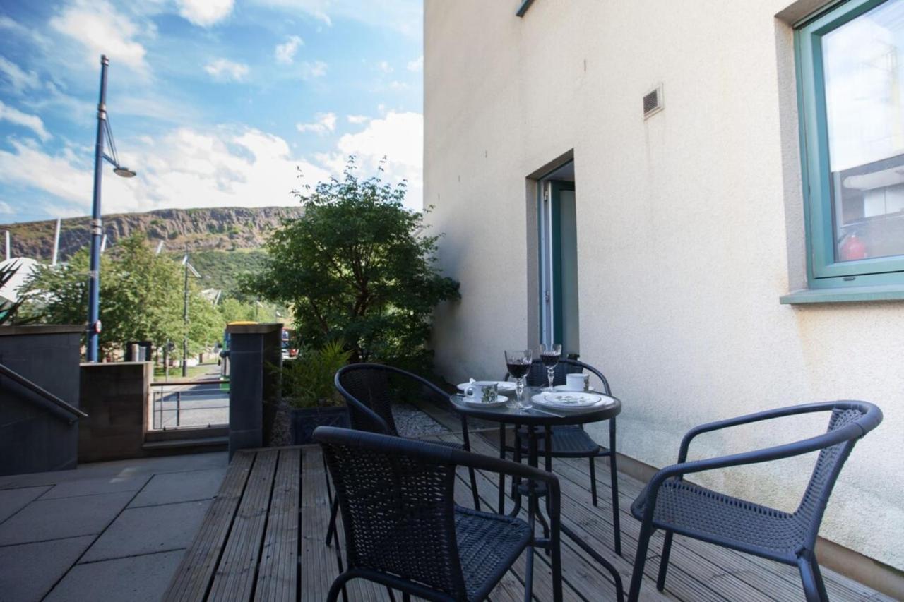 Holyrood - Luxury With Parking EDI