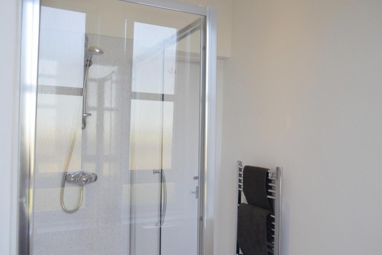 Modern 1 Bedroom Flat In The Heart Of