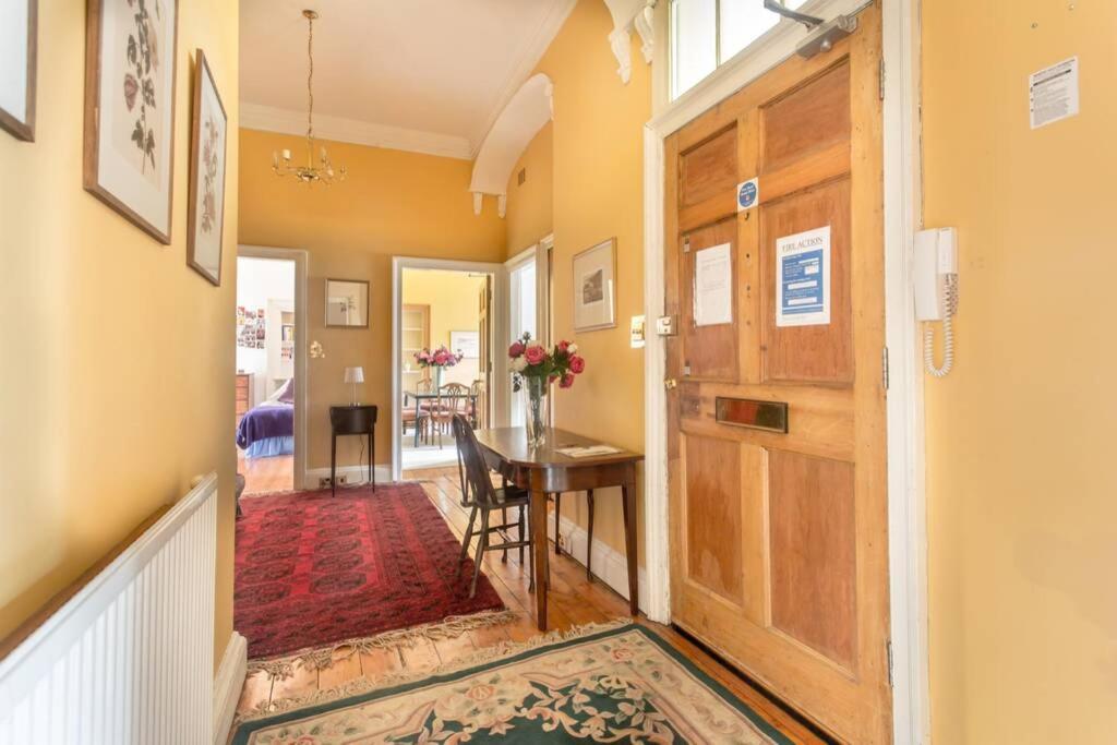 5-bedroom Flat * Edinburgh