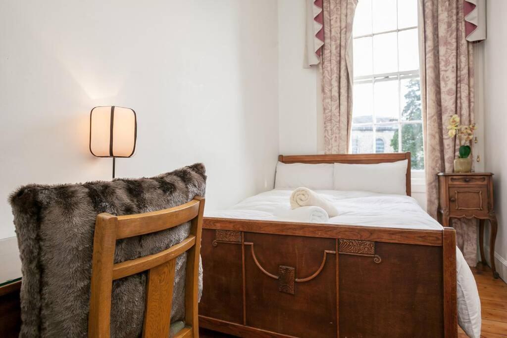 5-bedroom Flat * Edinburgh