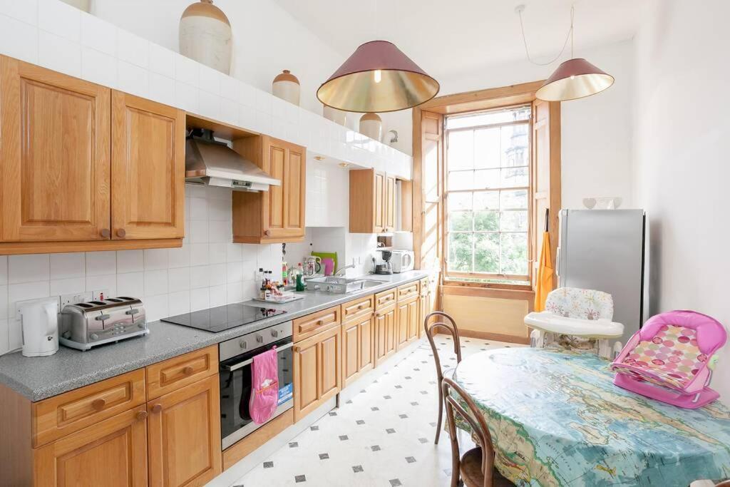 5-bedroom Flat Edinburgh