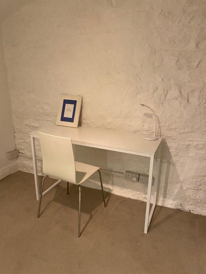 Private In City Centre Townhouse EDI