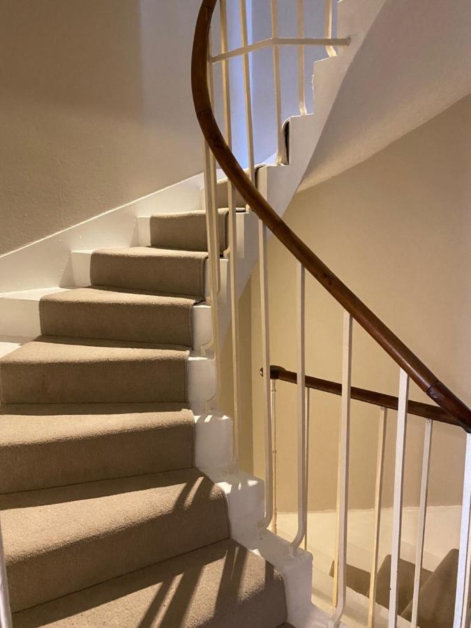 Private In City Centre Townhouse EDI