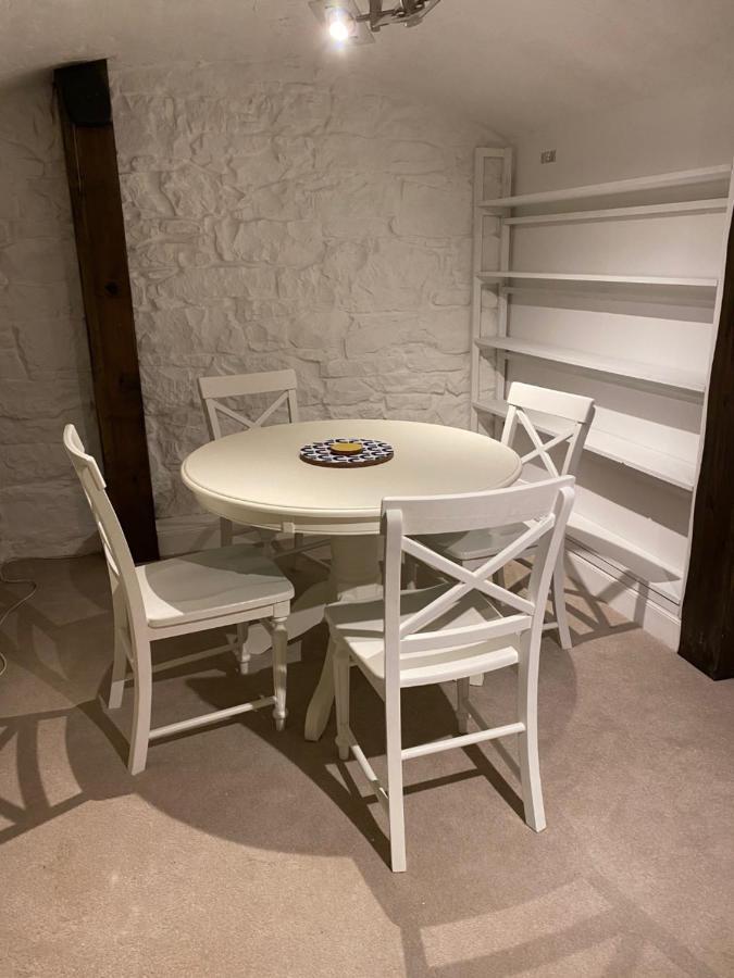 Private In City Centre Townhouse * EDI