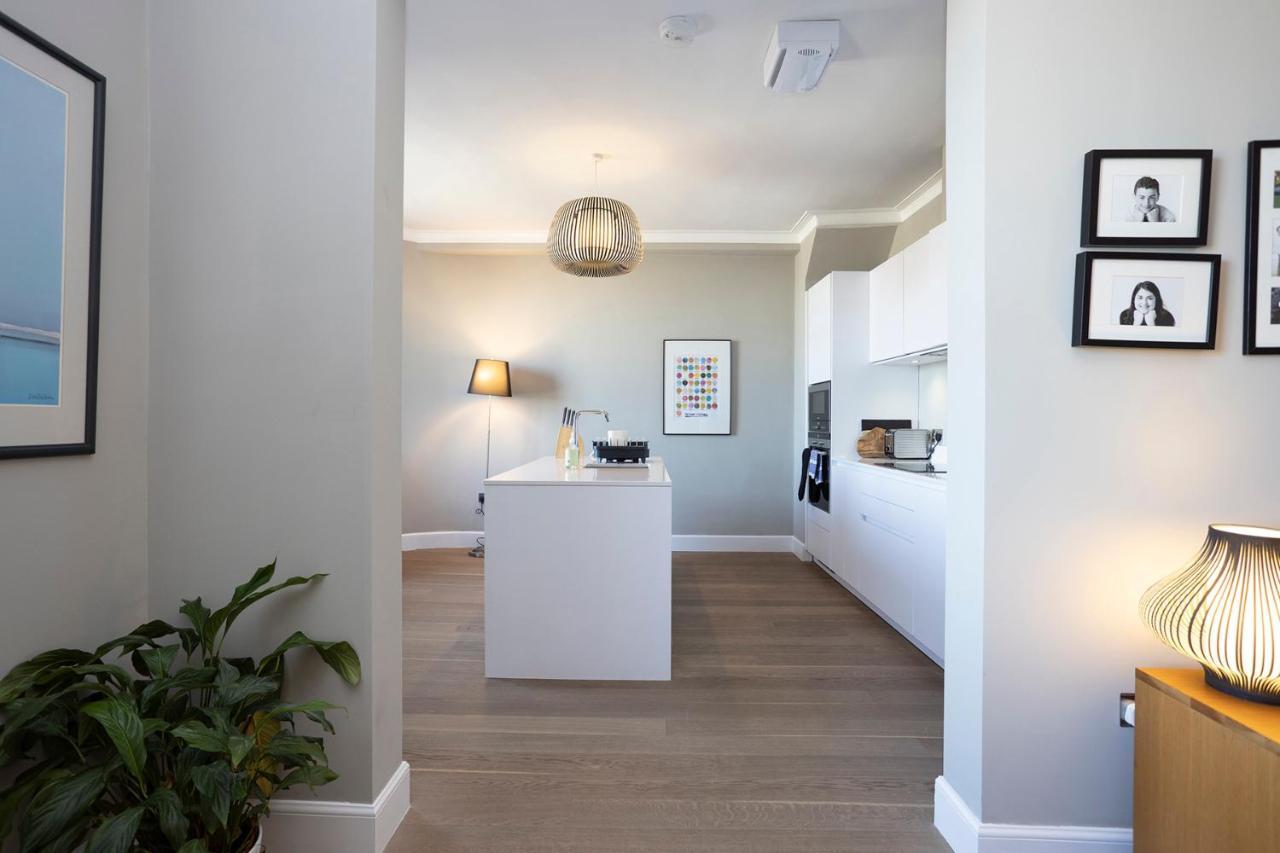 Joivy Splendid In New Town Apartment