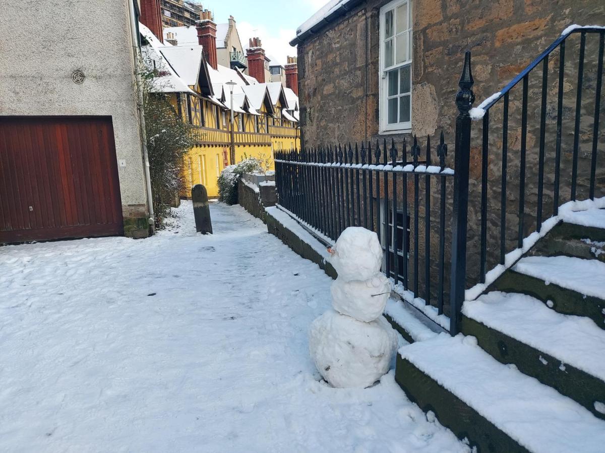 Edinburgh's Dean Village River View Retreat