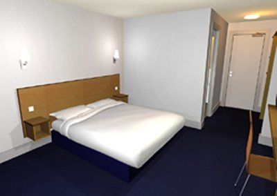 Travelodge Central 3*