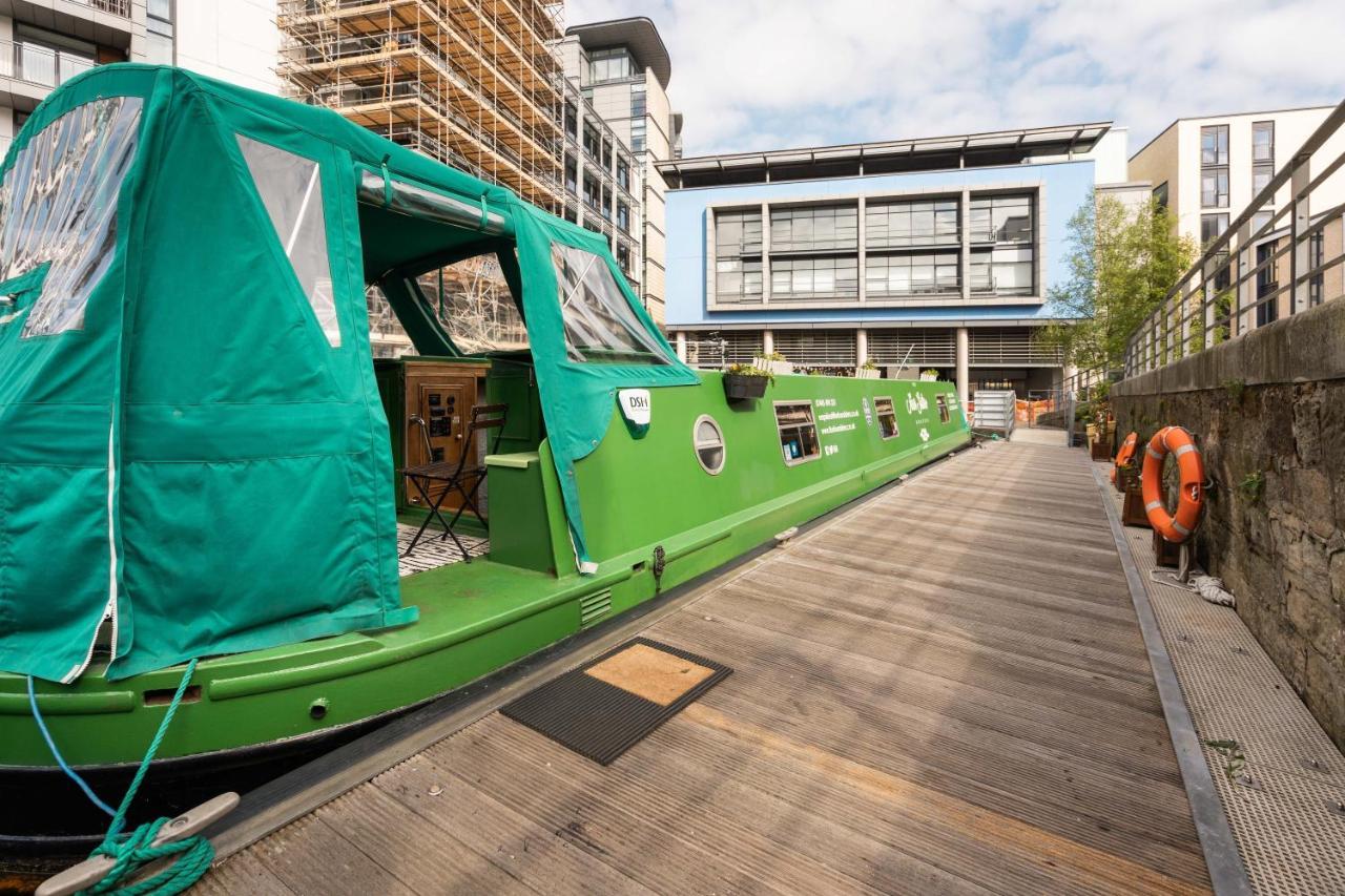 - Houseboats Botel