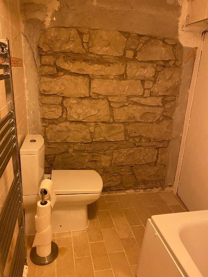 Private In City Centre Townhouse * EDI