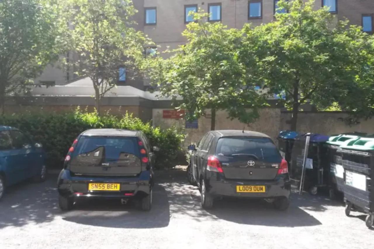 Flat Near Holyrood Park * EDI