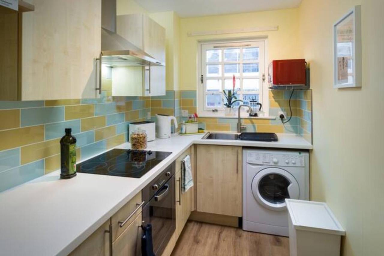 Flat Near Holyrood Park * EDI