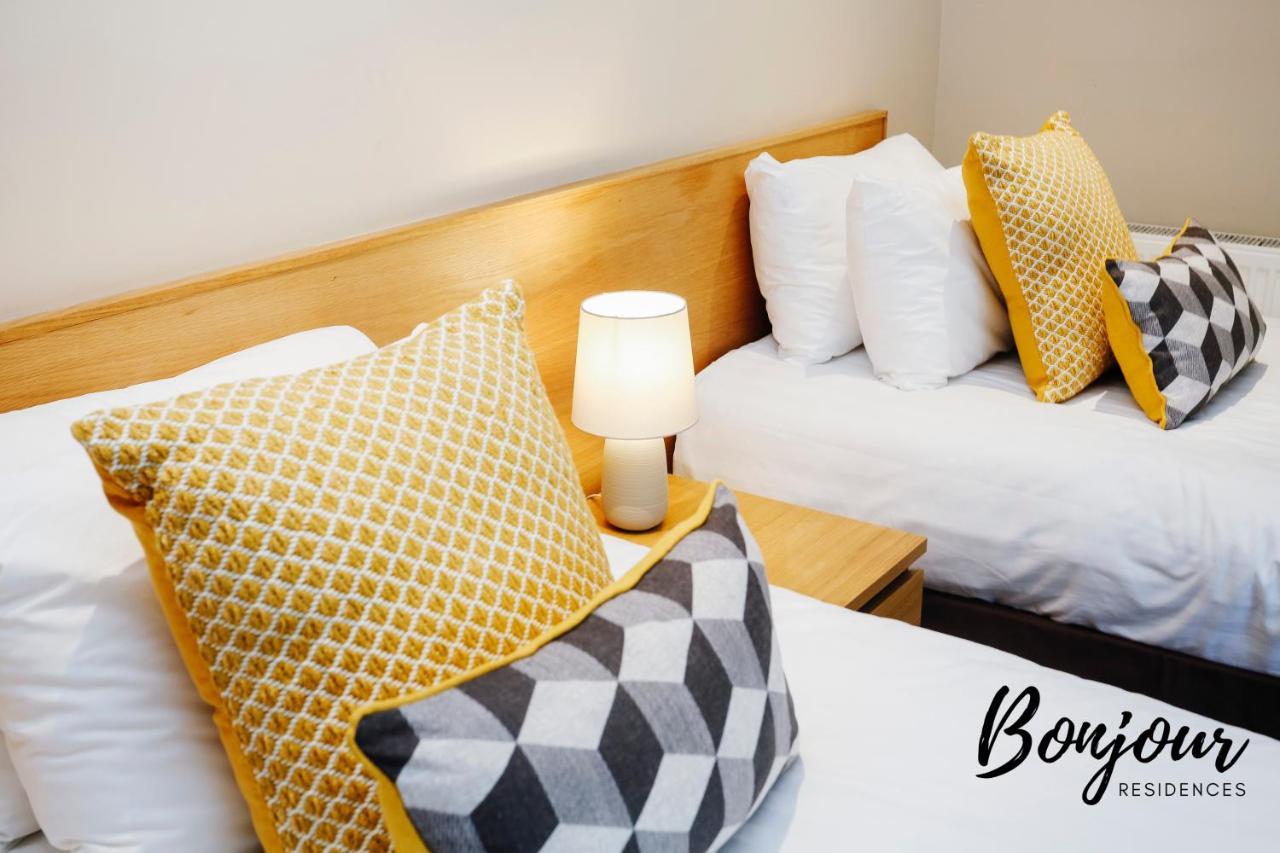 Gorgeous New Town Main Door 3br-3ba - Free Parking & Patio By Bonjour Residences * EDI