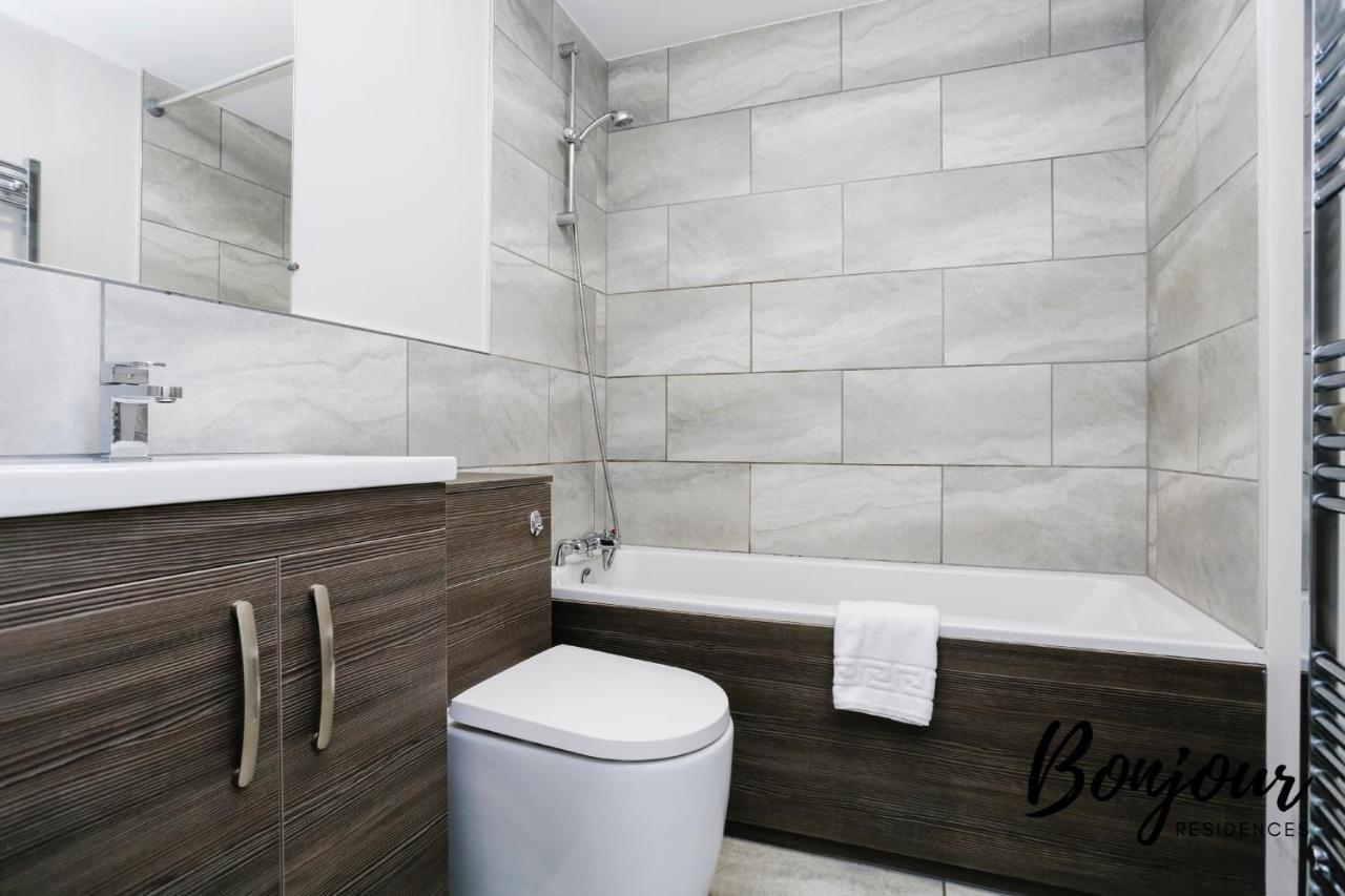Bright New Town 2br-1ba, 1 Min To George St - Free Parking By Bonjour Residences * EDI