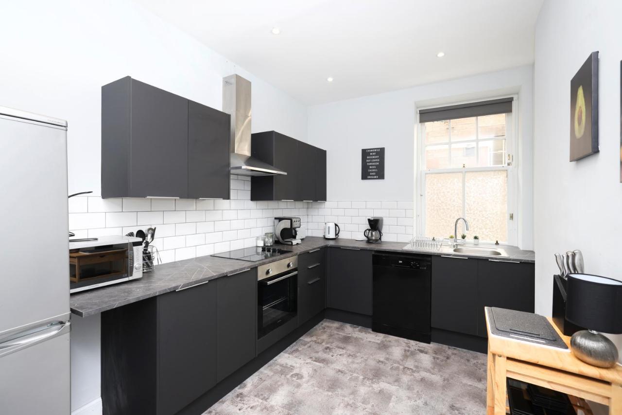 Stunning 2 Bed Nr The Royal Mile & The Castle Apartment