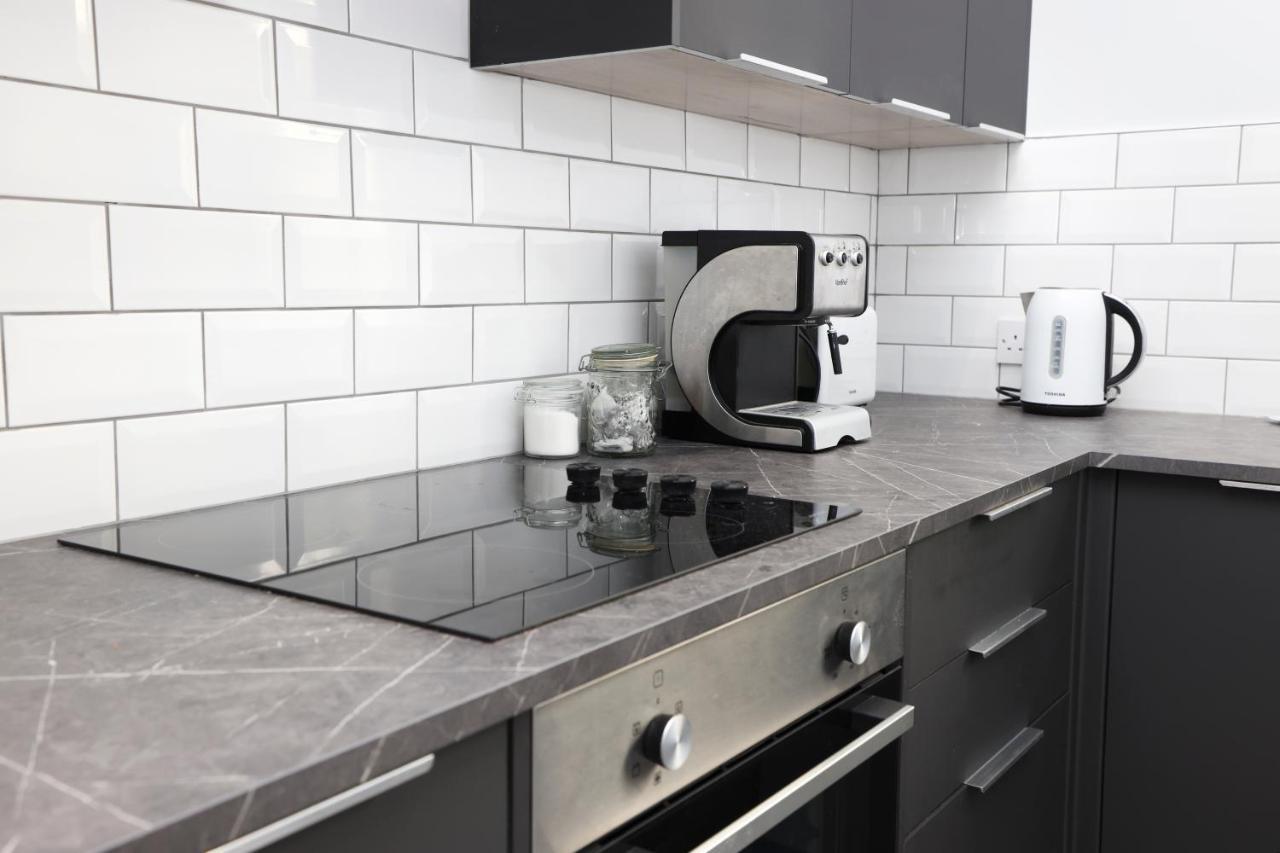 Stunning 2 Bed Nr The Royal Mile & The Castle Apartment