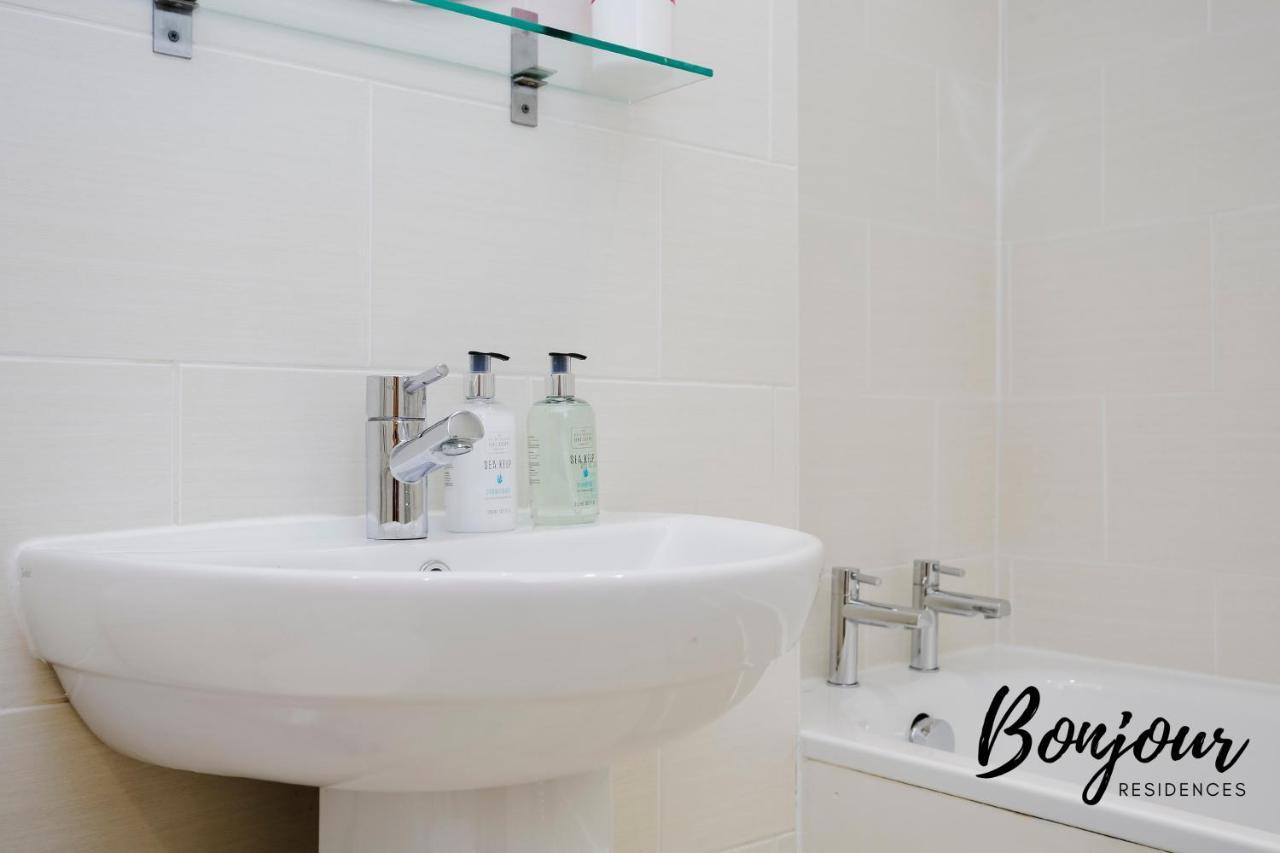 Gorgeous New Town Main Door 3br-3ba - Free Parking & Patio By Bonjour Residences Appartement EDI