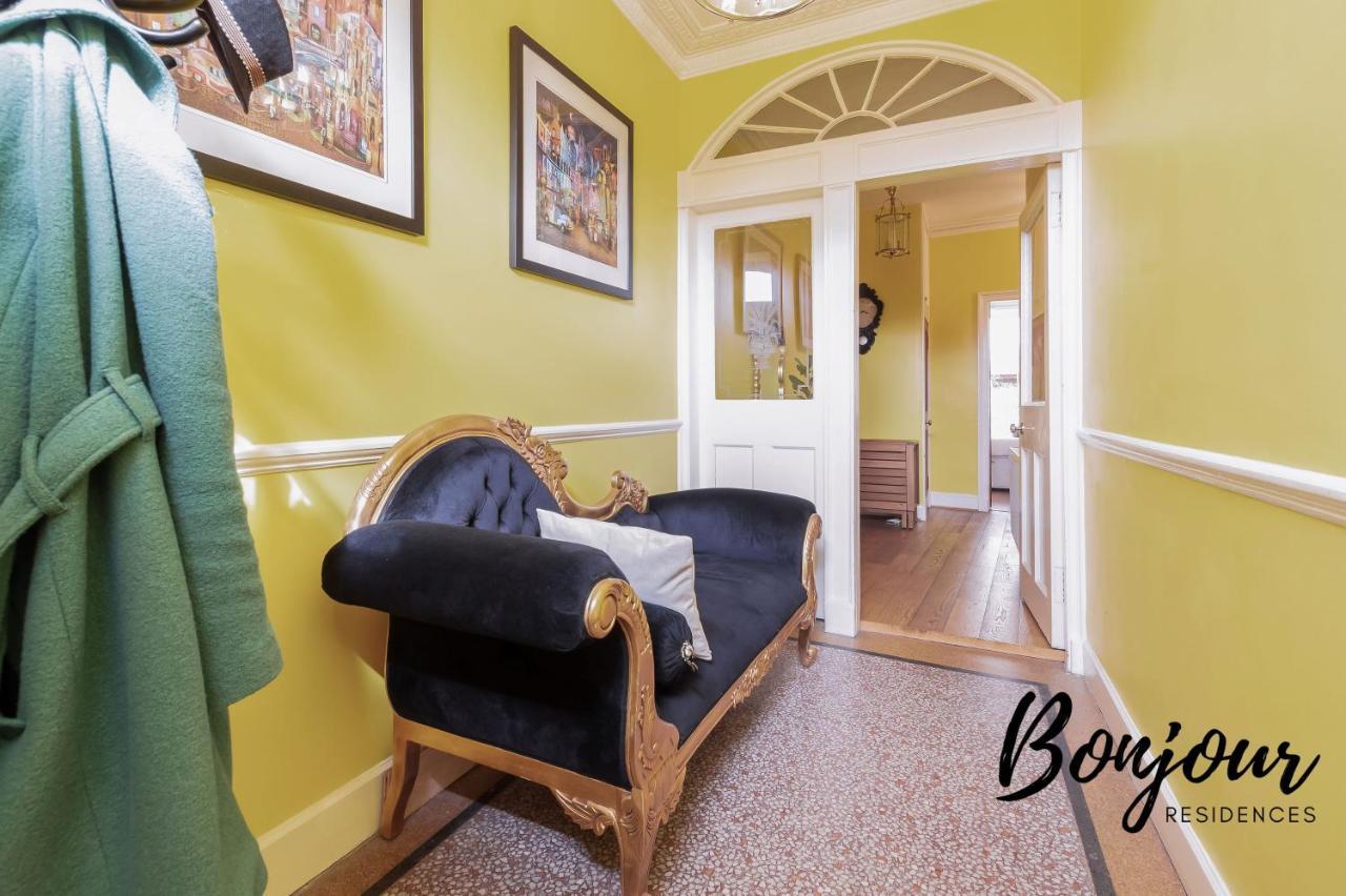 Georgian West End Main Door 2br-1ba, Near Eicc By Bonjour Residences Apartment *