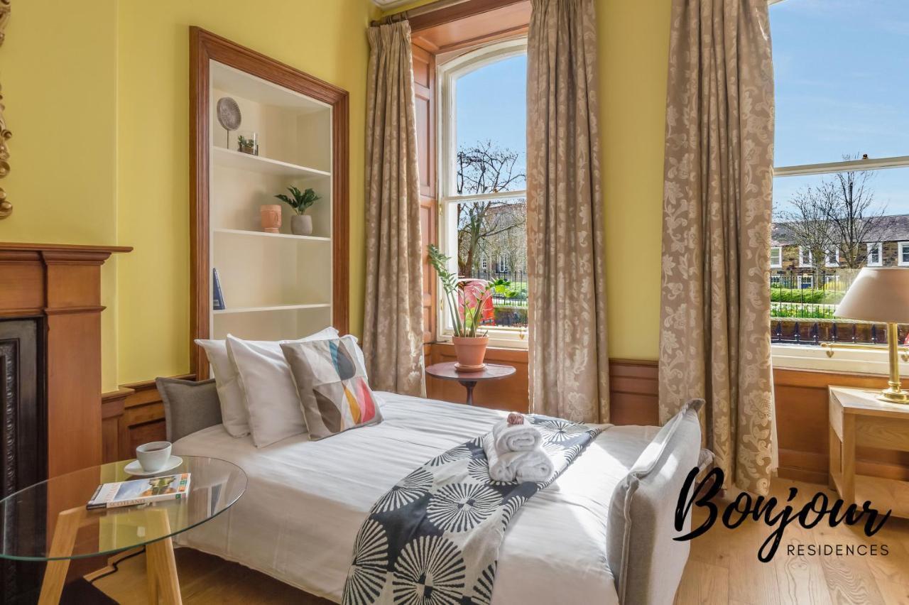 Apartment Georgian West End Main Door 2br-1ba, Near Eicc By Bonjour Residences