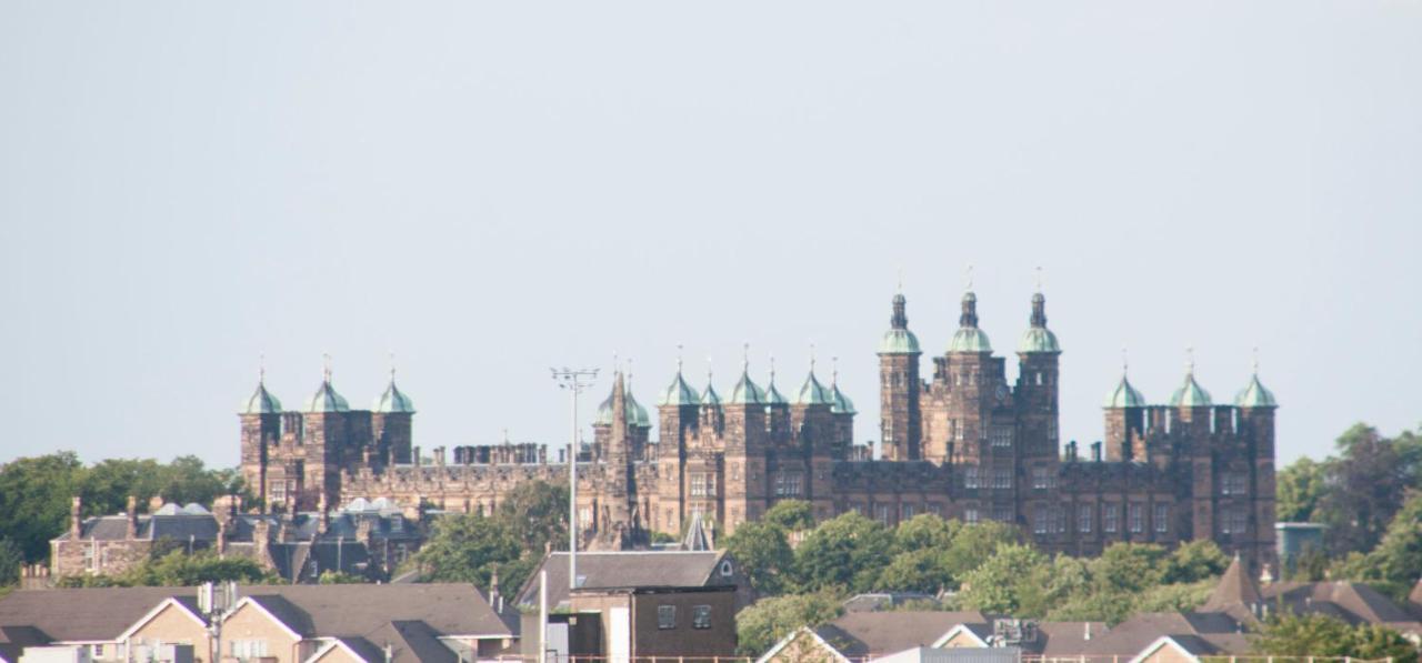 Stunning Castle View Edinburgh