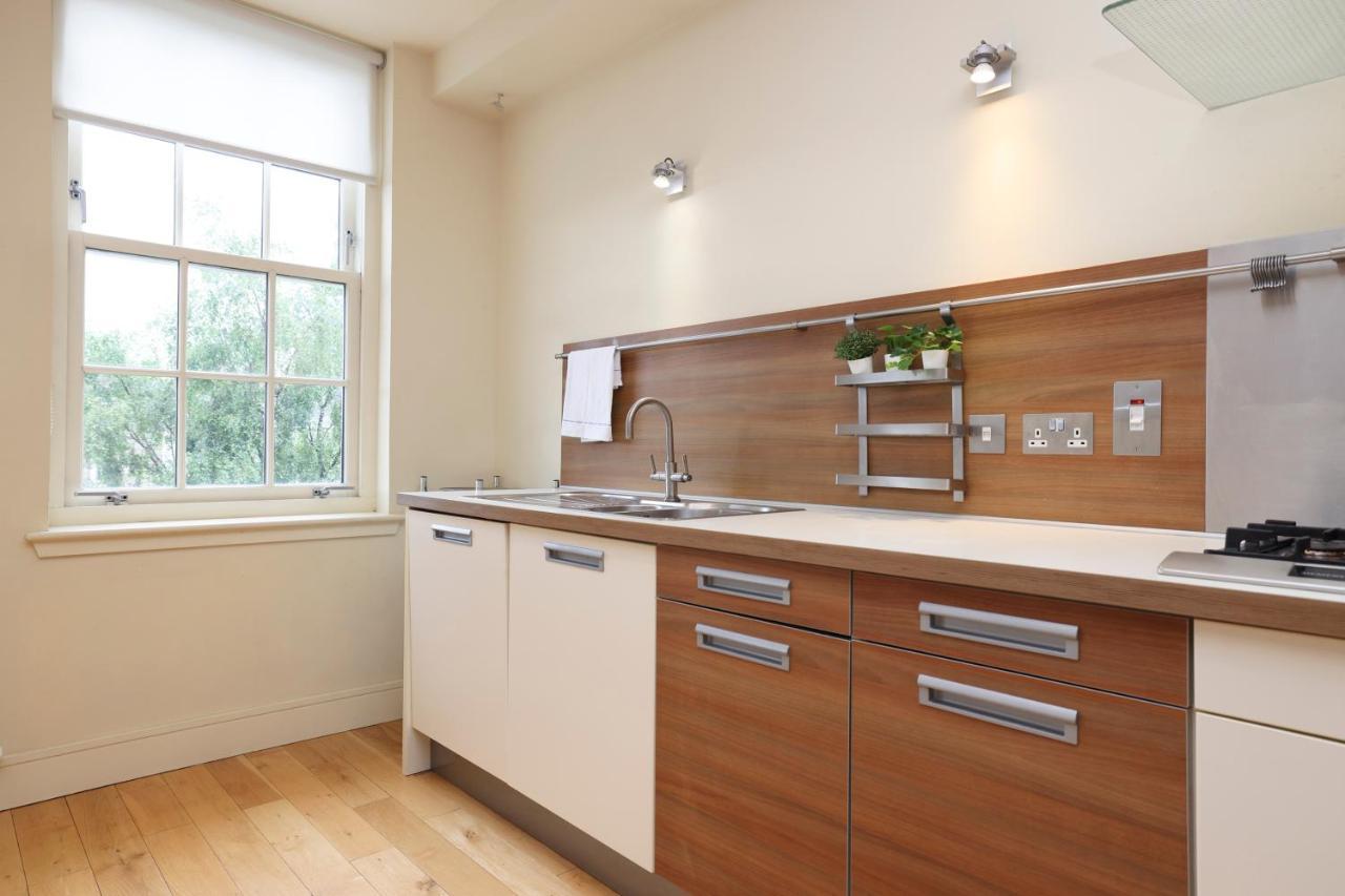 Joivy Spacious 2 Bed,2 Bath Flat, Free Parking And Rooftop Terrace