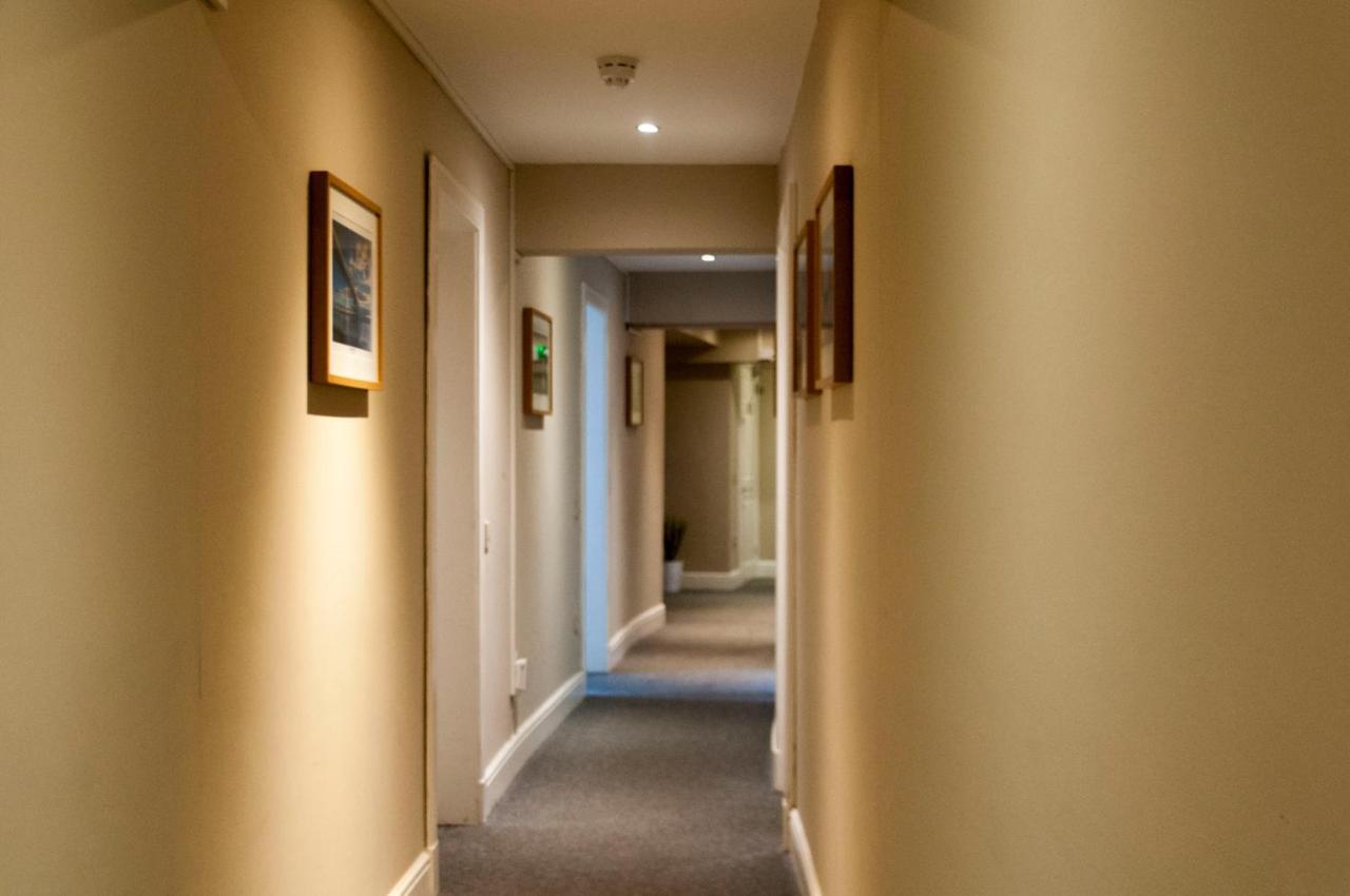 Stunning Castle View Apartment Edinburgh