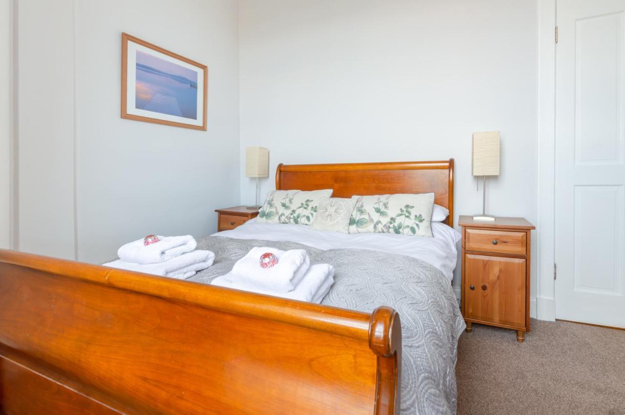 Apartment Beautiful Center 1 Bed With Park View