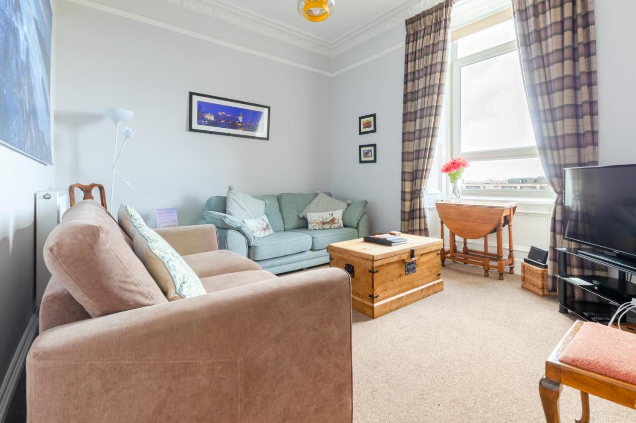Beautiful Center 1 Bed With Park View Apartment Edinburgh