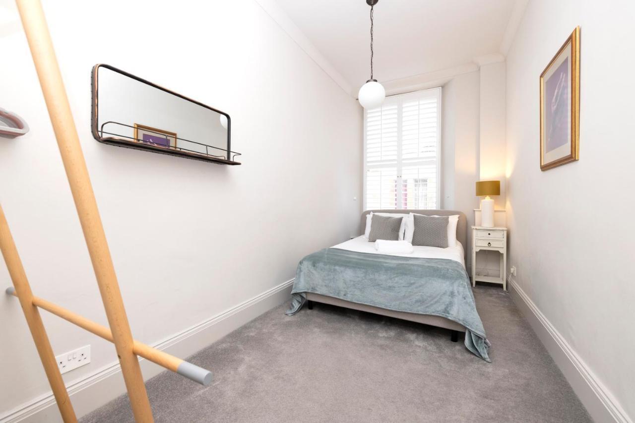 Joivy Sophisticated Near Castle * Edinburgh