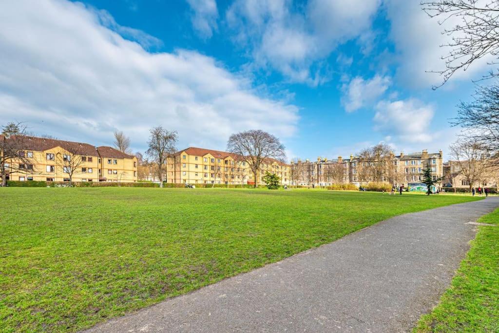 Brunton Gardens, Montgomery Street Appartement