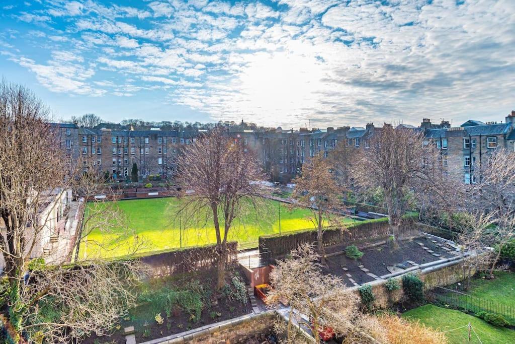 Brunton Gardens, Montgomery Street Appartement *