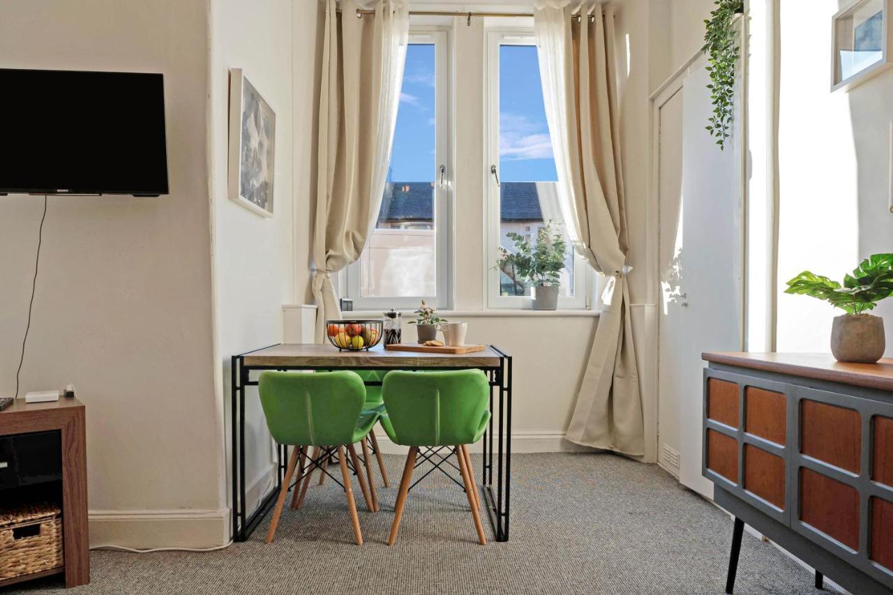 Cozy With Character Logie Main Door Flat *