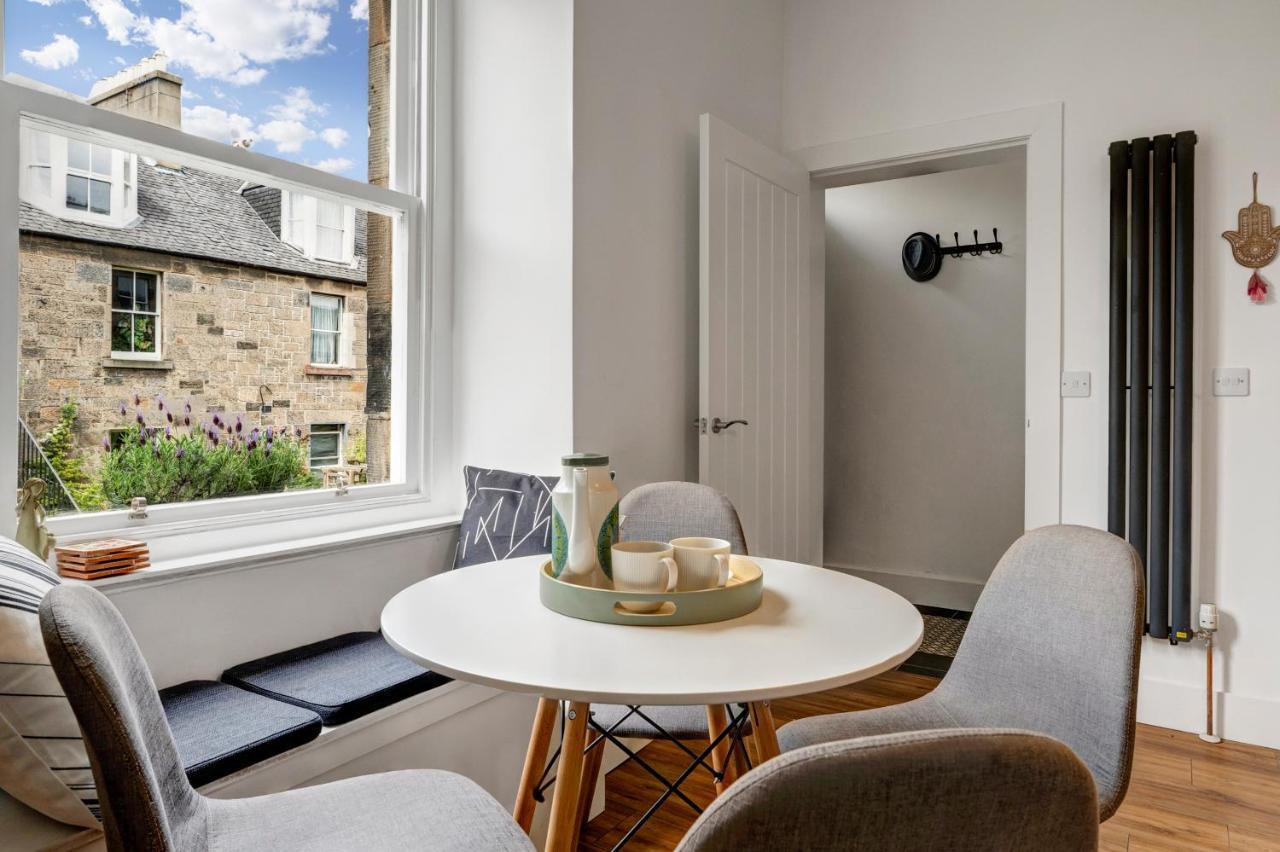 Cozy With Character Mclaren Westend Free Secure Parking