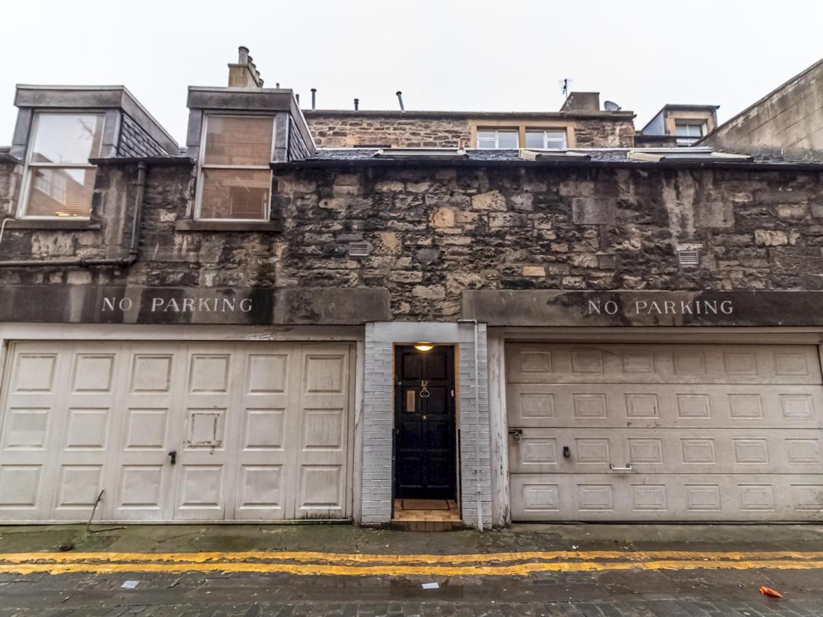 Pass The Keys 2 Beds Flat With Private Entrance In Centre - Sleeps 4 *
