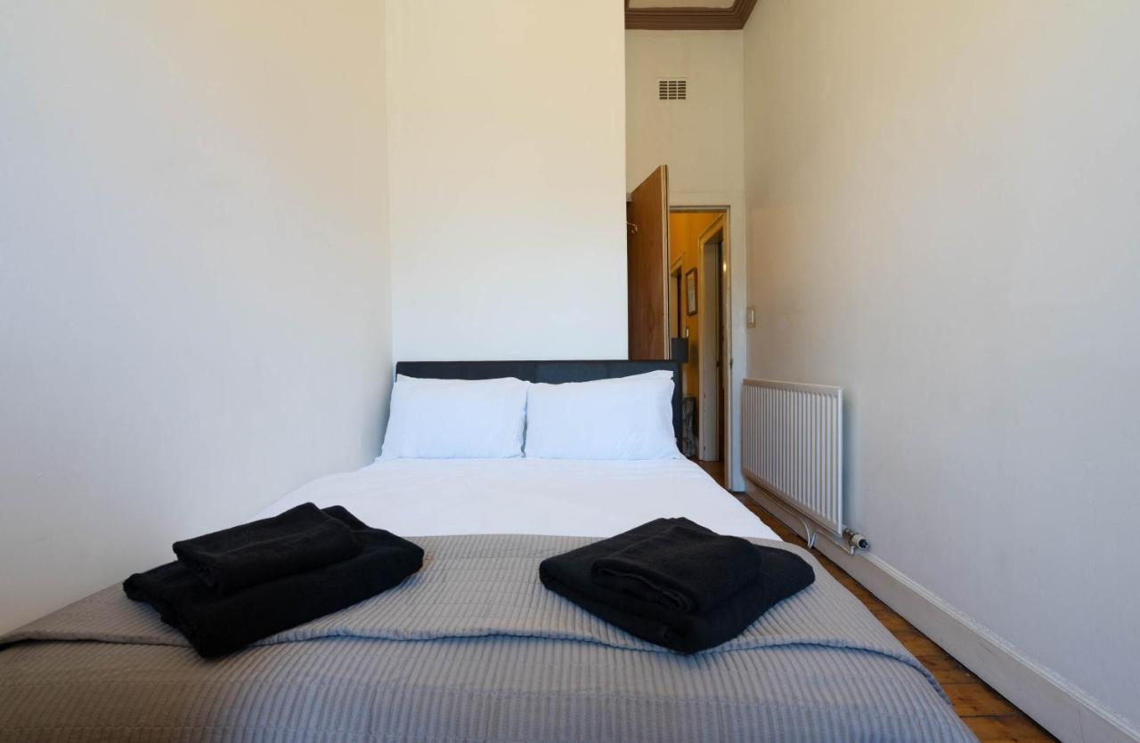 5-bedroom Flat Apartment *